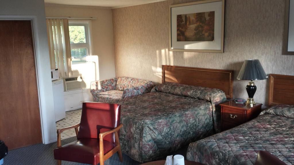 Fonthill Hipwell'S Motel الغرفة الصورة