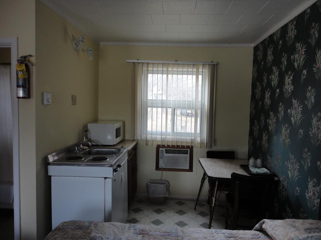 Fonthill Hipwell'S Motel الغرفة الصورة