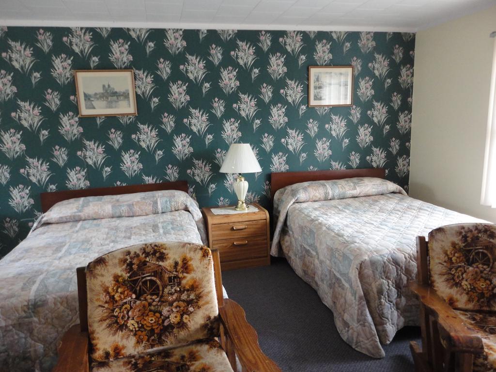 Fonthill Hipwell'S Motel الغرفة الصورة