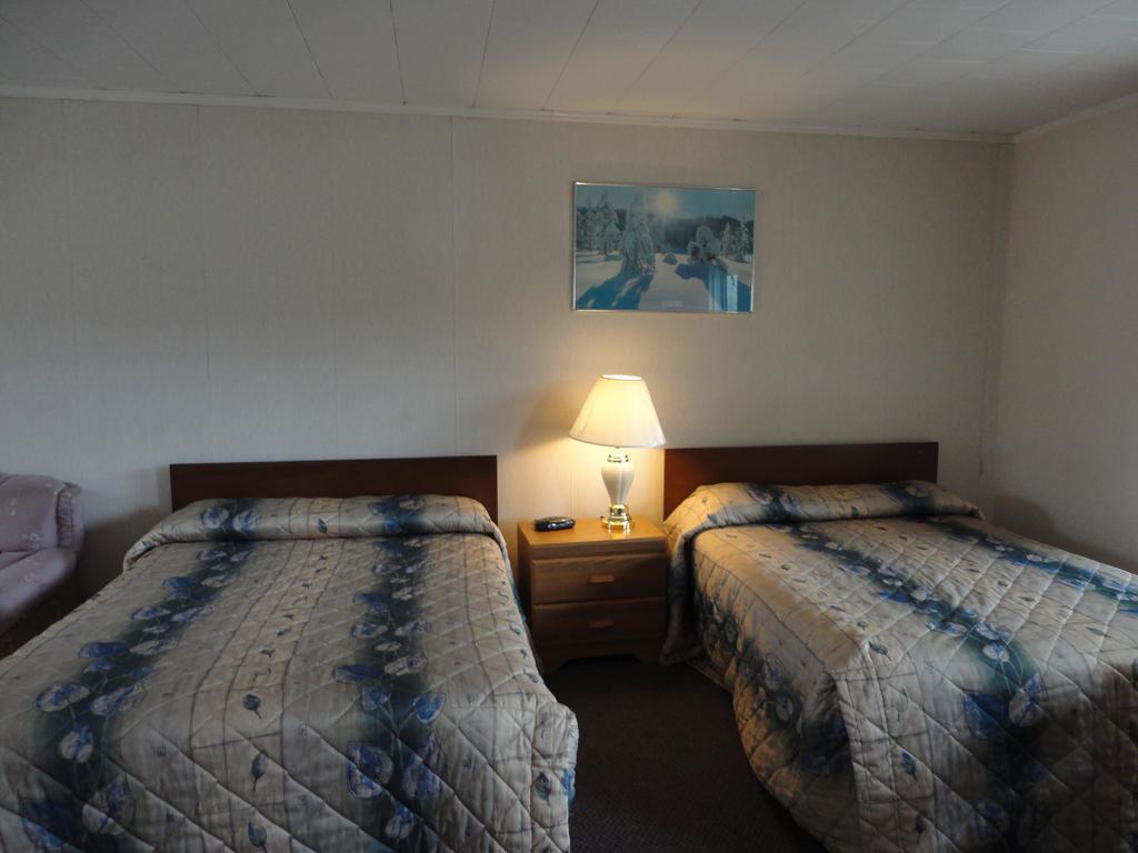 Fonthill Hipwell'S Motel الغرفة الصورة