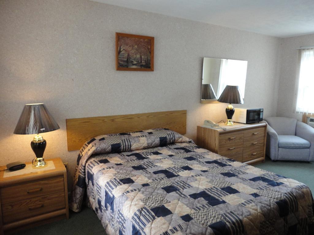 Fonthill Hipwell'S Motel الغرفة الصورة